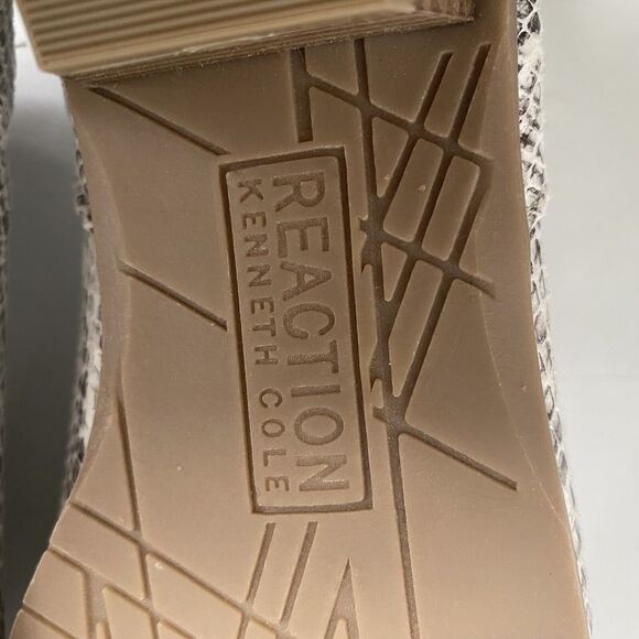 Kenneth Cole Reaction Side Way Snakeskin White Heel Zip Ankle Bootie Shoes Sz 8 - Picture 6 of 12